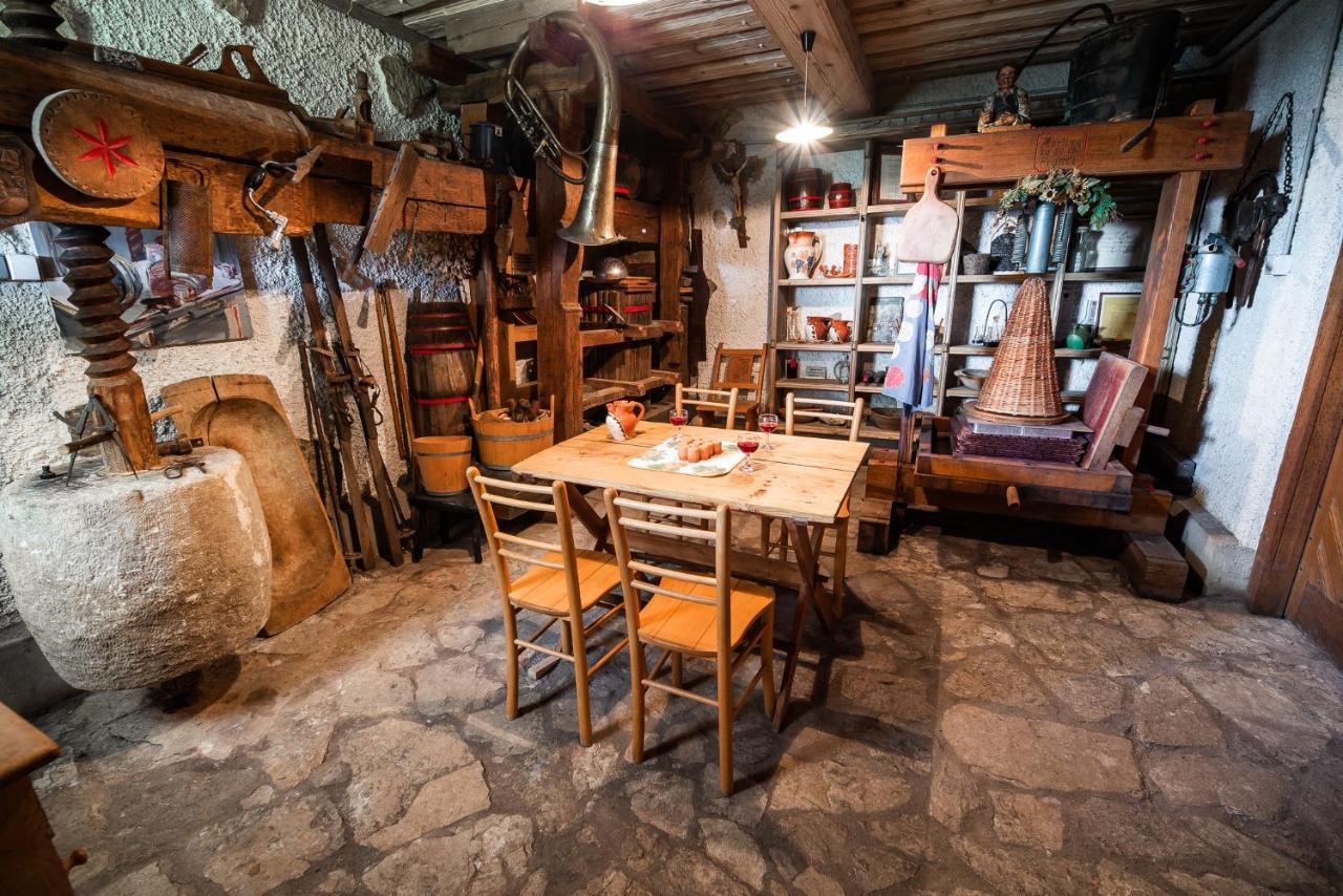 Authentic Countryside Villa With Hot Tub Veliki Kamen المظهر الخارجي الصورة