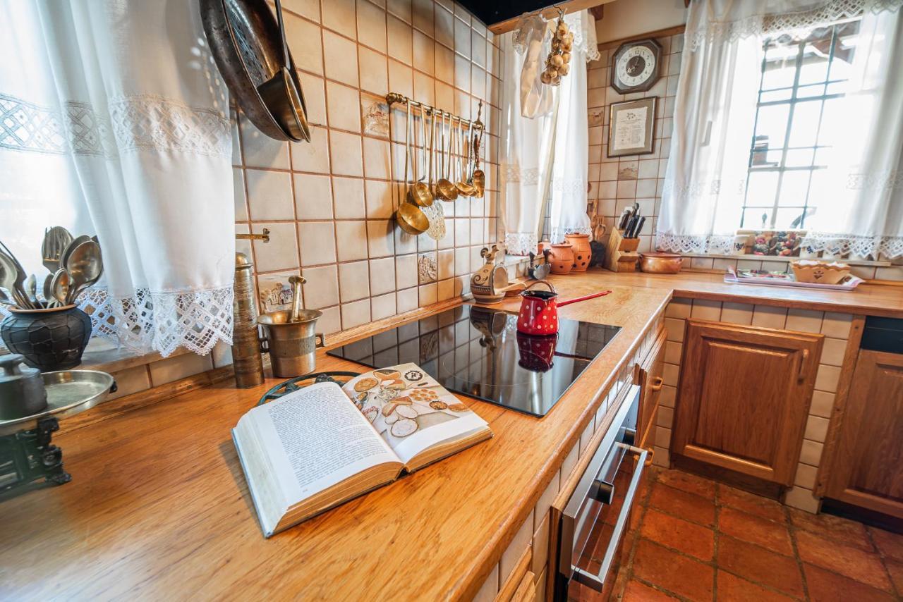 Authentic Countryside Villa With Hot Tub Veliki Kamen الغرفة الصورة